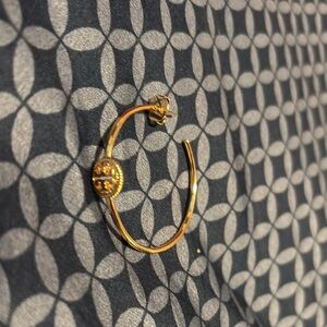 Tory Burch Elegant Gold Hoop Earring